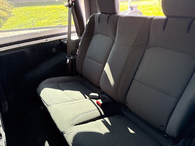 Used 2021 Jeep Wrangler Sport AWD/4WD image 18