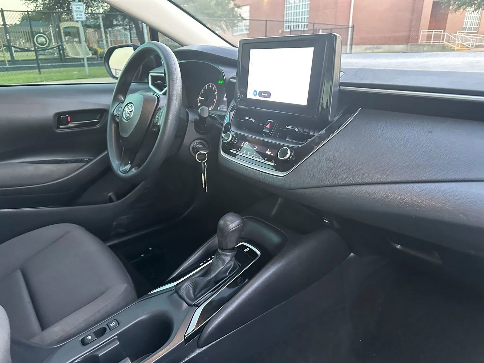 Used 2023 Toyota Corolla LE FWD image 28