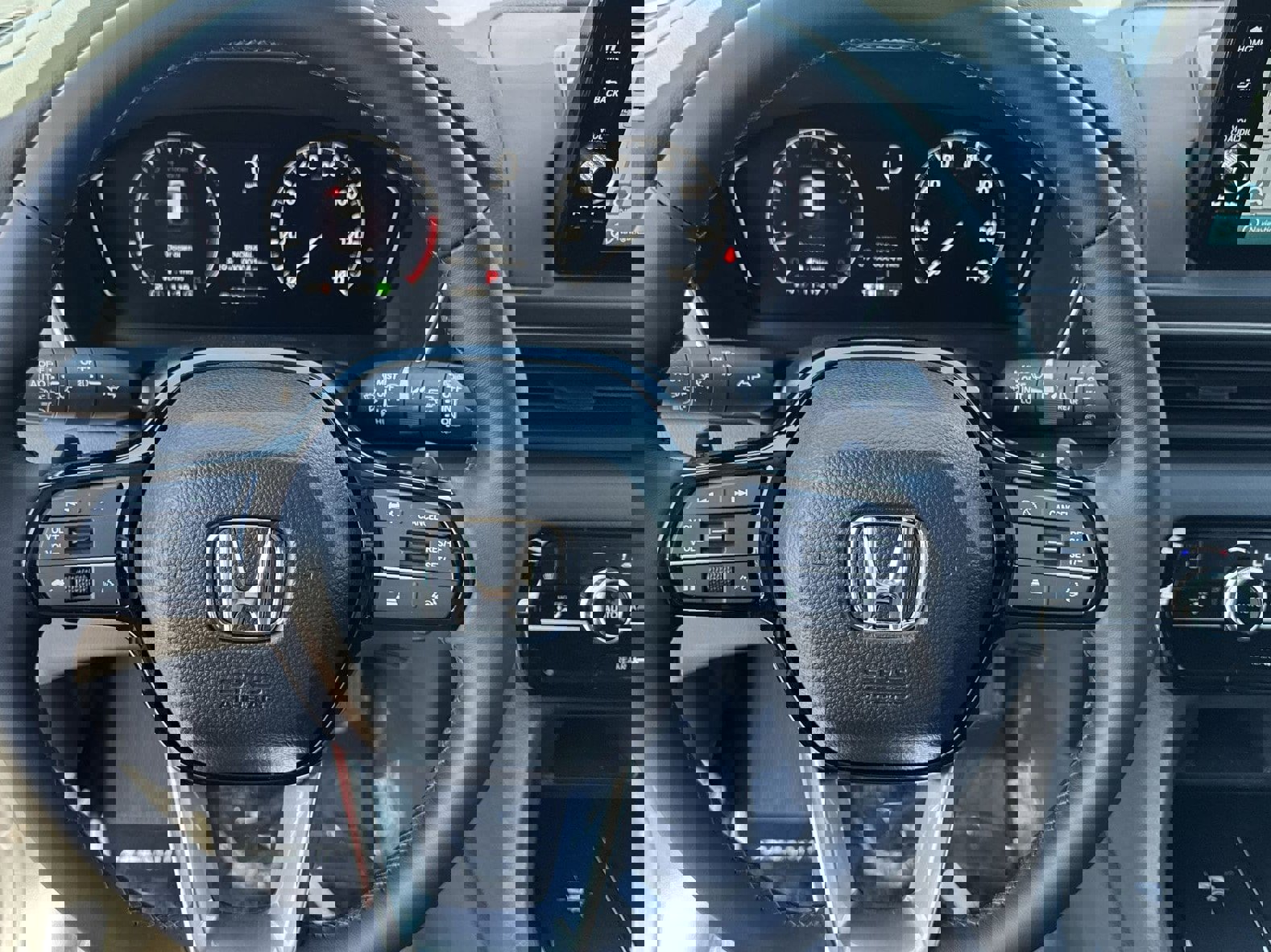 New 2025 Honda Pilot Touring image 15