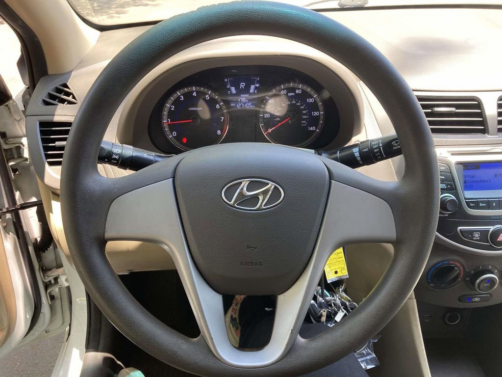 Used 2014 Hyundai Accent GLS FWD image 20