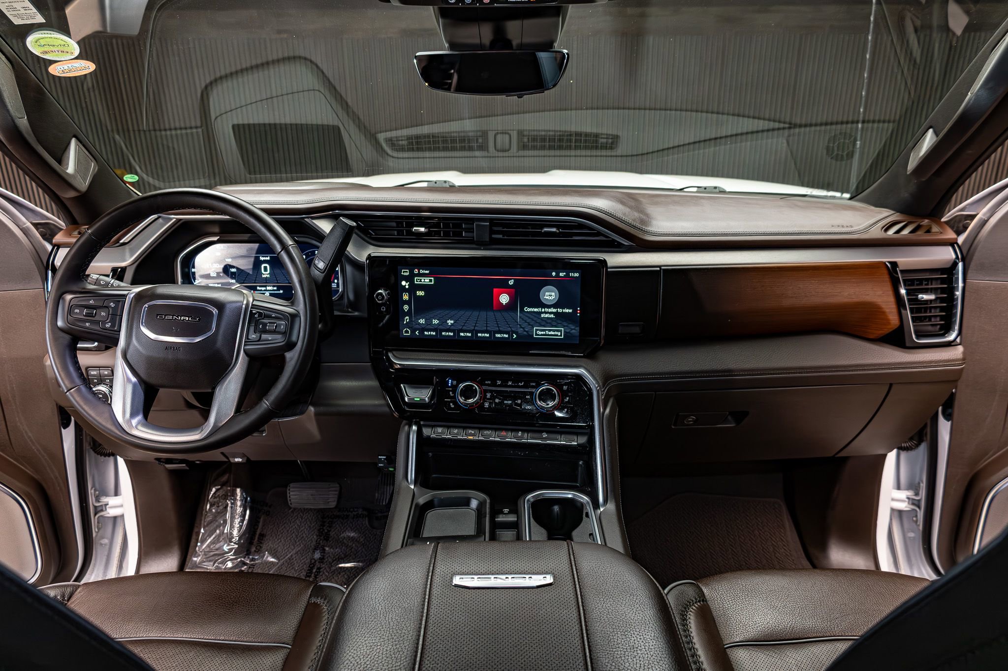 Used 2024 GMC Sierra 2500 Denali w/ Denali Reserve Package image 18