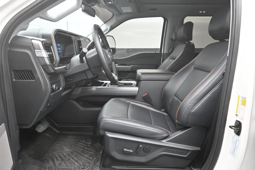 Used 2025 Ford F350 Lariat w/ Lariat Ultimate Package AWD/4WD image 18
