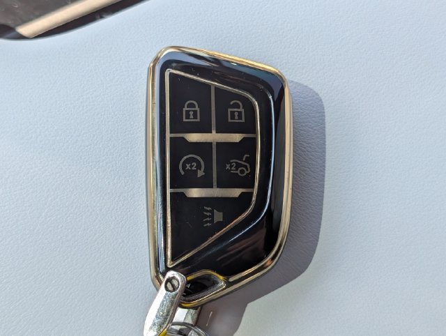 Used 2023 Cadillac Lyriq 2WD image 29