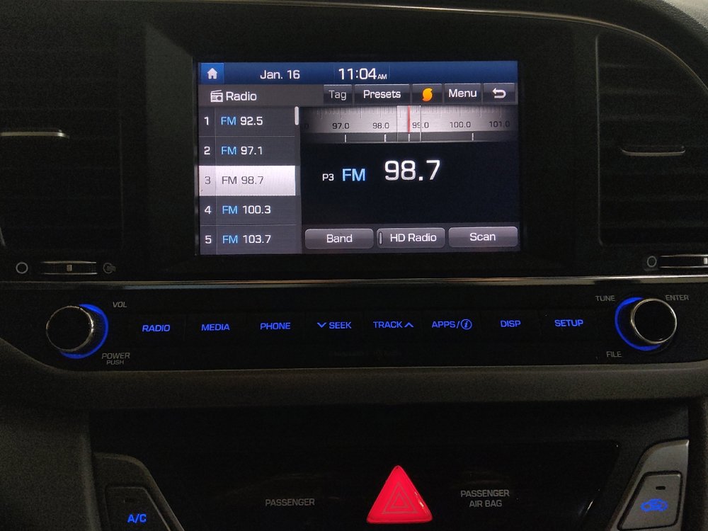 Used 2017 Hyundai Elantra SE image 25