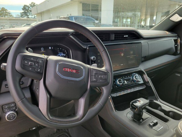 Used 2024 GMC Sierra 1500 AT4 w/ Technology Package AWD/4WD image 13