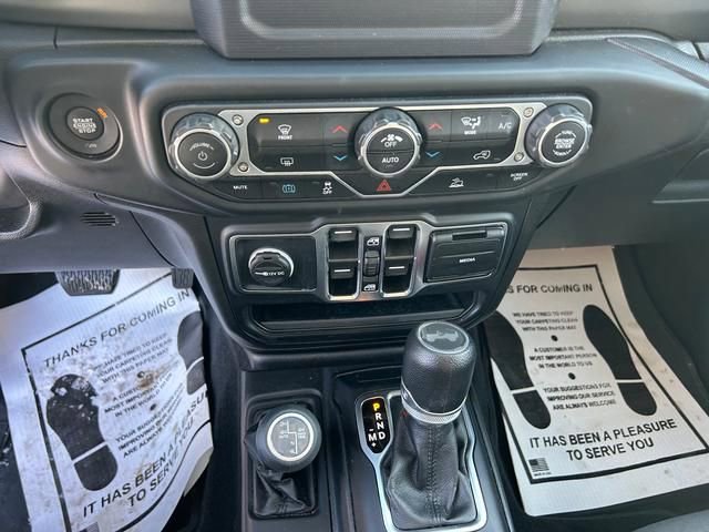 Used 2023 Jeep Wrangler Unlimited AWD/4WD image 19