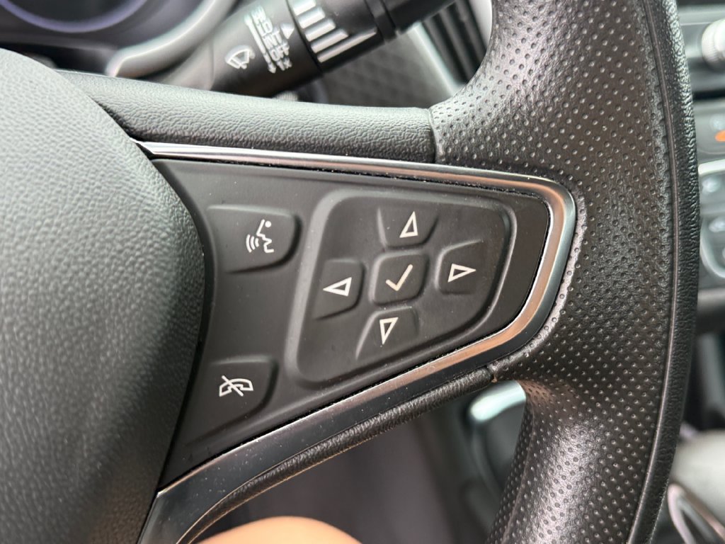 Used 2024 Chevrolet Malibu LT FWD image 18