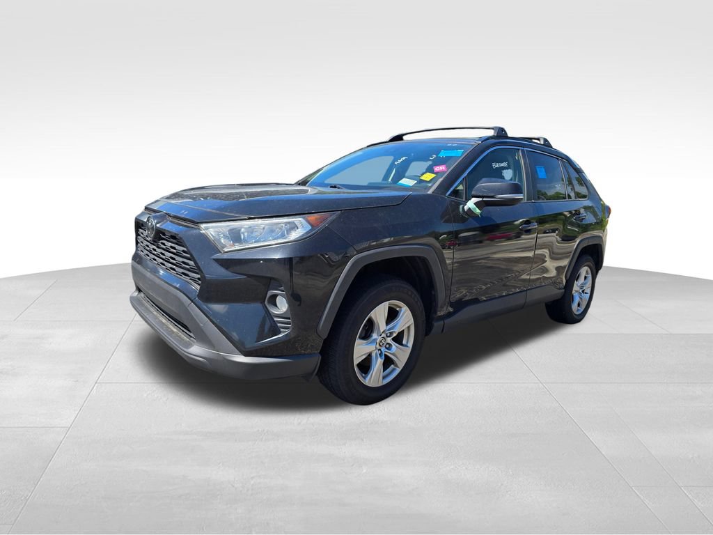 Used 2020 Toyota RAV4 XLE AWD/4WD image 4