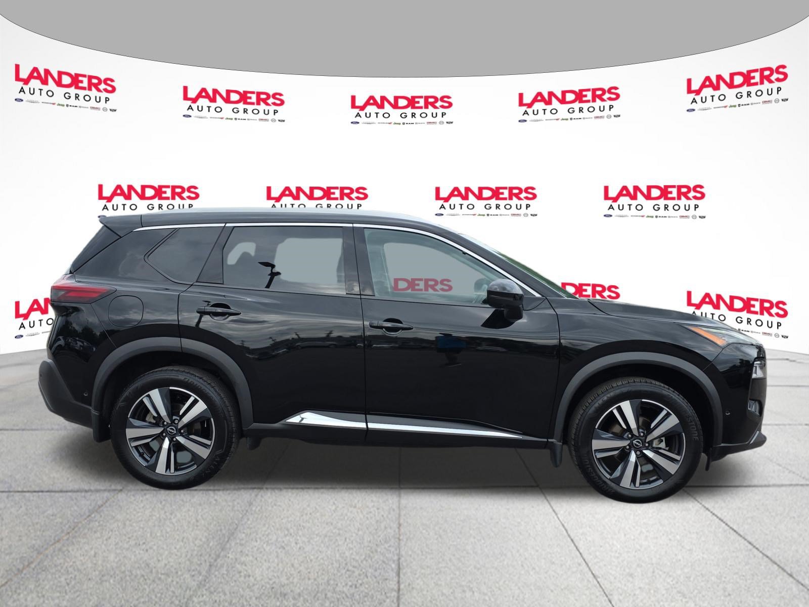 Used 2023 Nissan Rogue SL w/ SL Premium Package FWD image 2