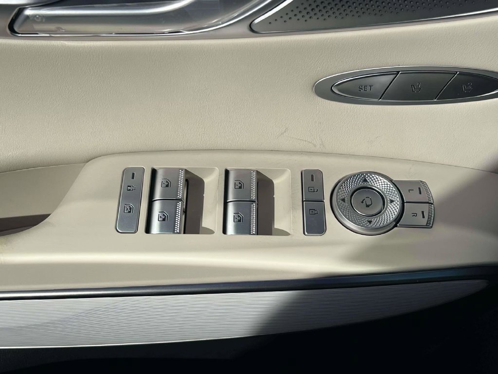 New 2027 Genesis GV70 2.5T Advanced AWD/4WD image 34