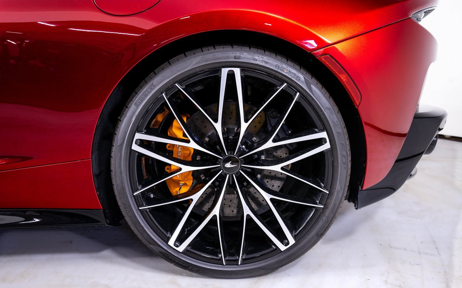 New 2025 McLaren GTS image 12