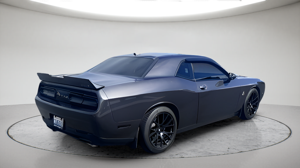 Used 2016 Dodge Challenger R/T Scat Pack w/ Leather Interior Group RWD image 4