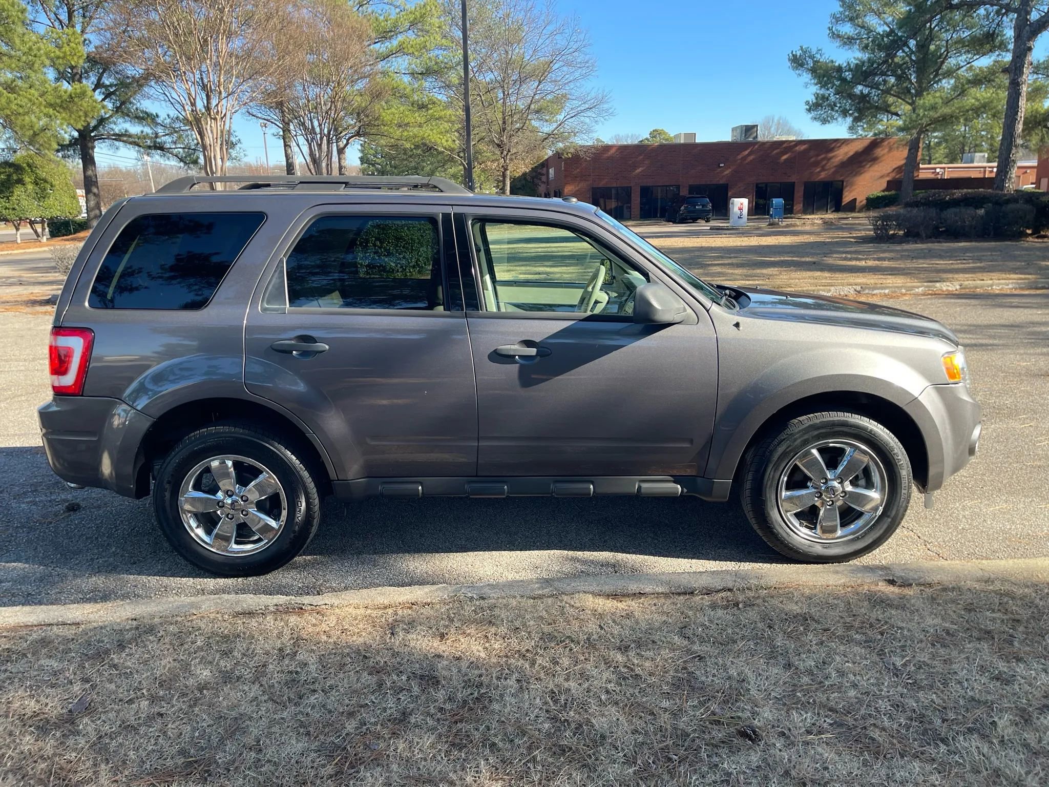 Used 2011 Ford Escape XLT w/ 203A Rapid Spec Order Code image 6