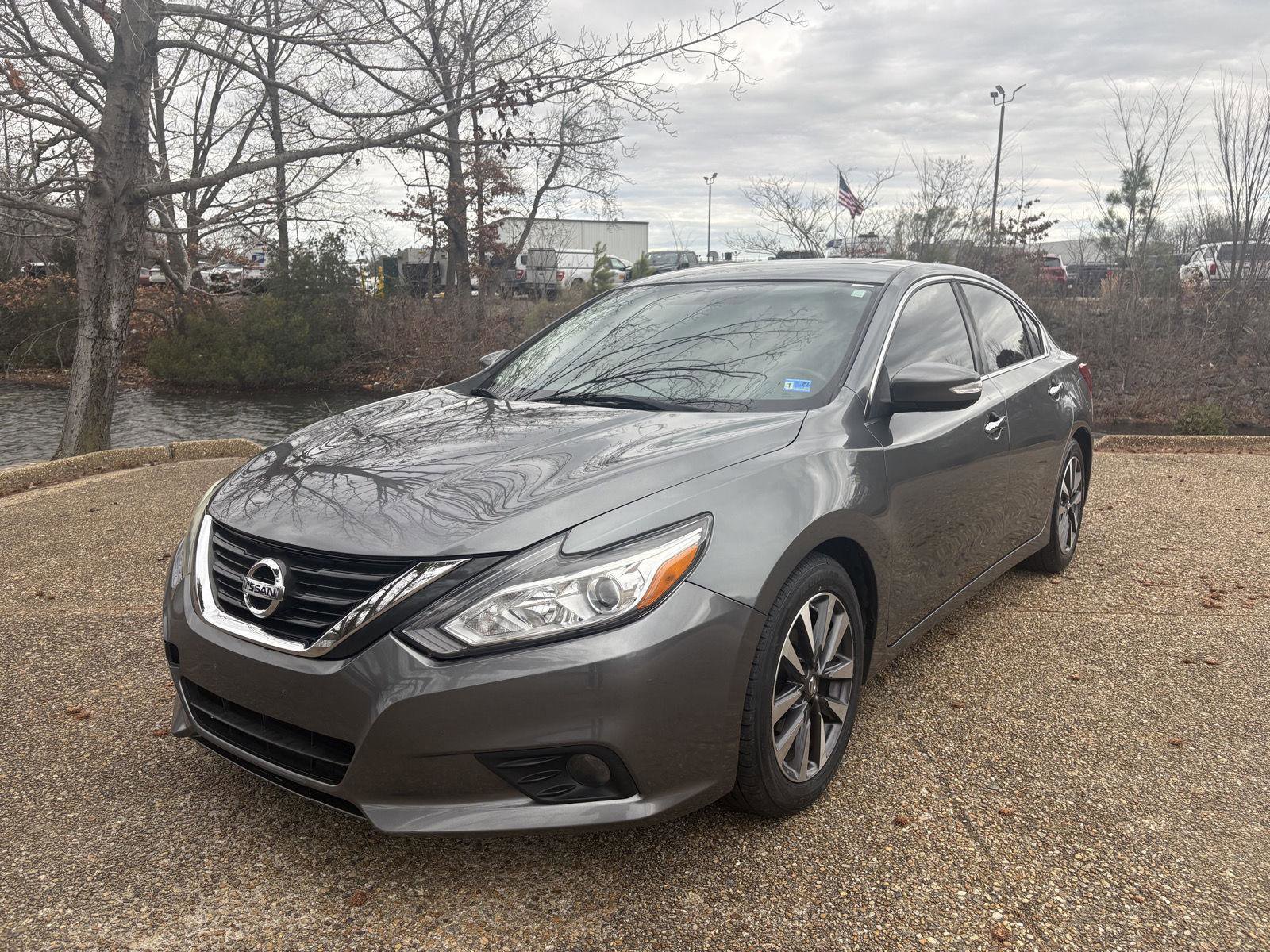 Used 2016 Nissan Altima 2.5 SL w/ 2.5 Technology Package image 11