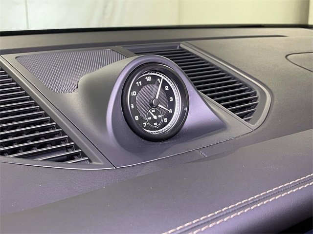 Used 2025 Porsche Macan image 33