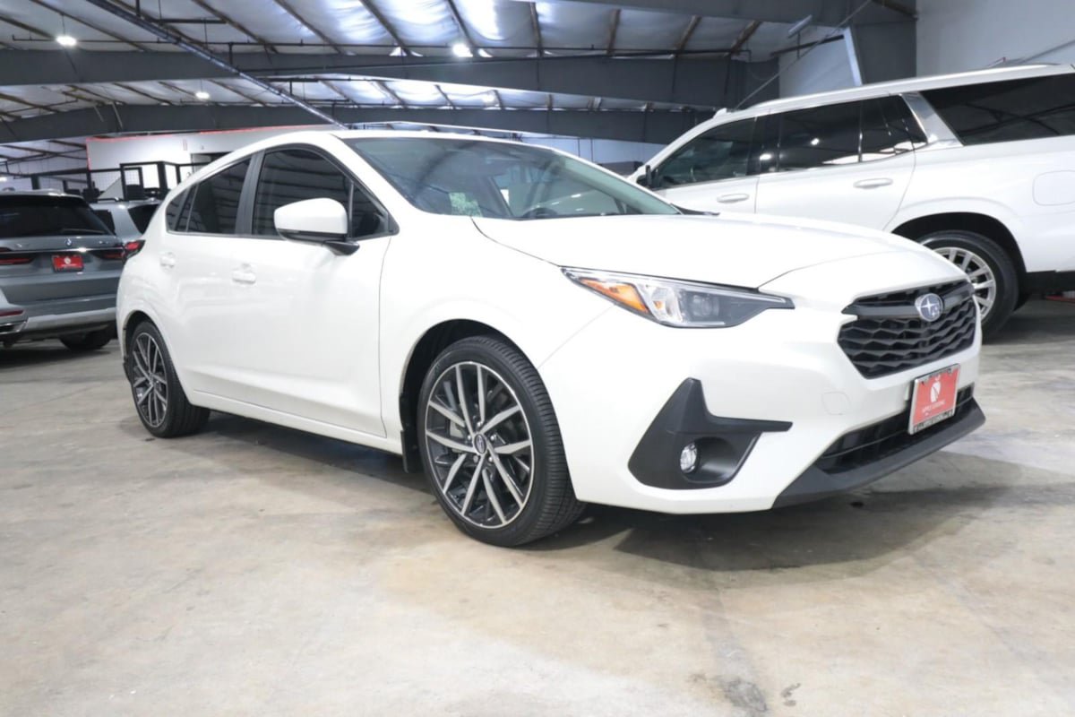 Used 2025 Subaru Impreza 2.0i Sport AWD/4WD image 40
