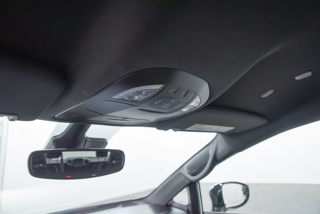Used 2025 Chrysler Pacifica Select FWD image 33