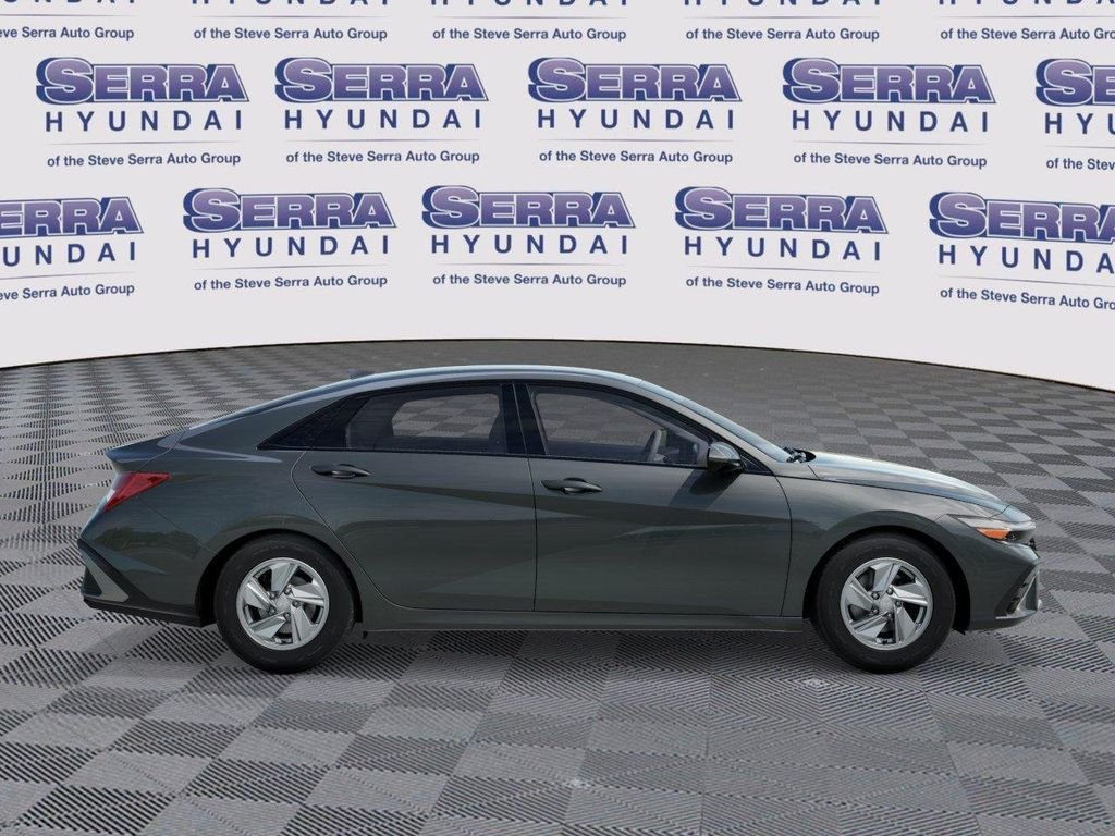 New 2026 Hyundai Elantra SE FWD image 7