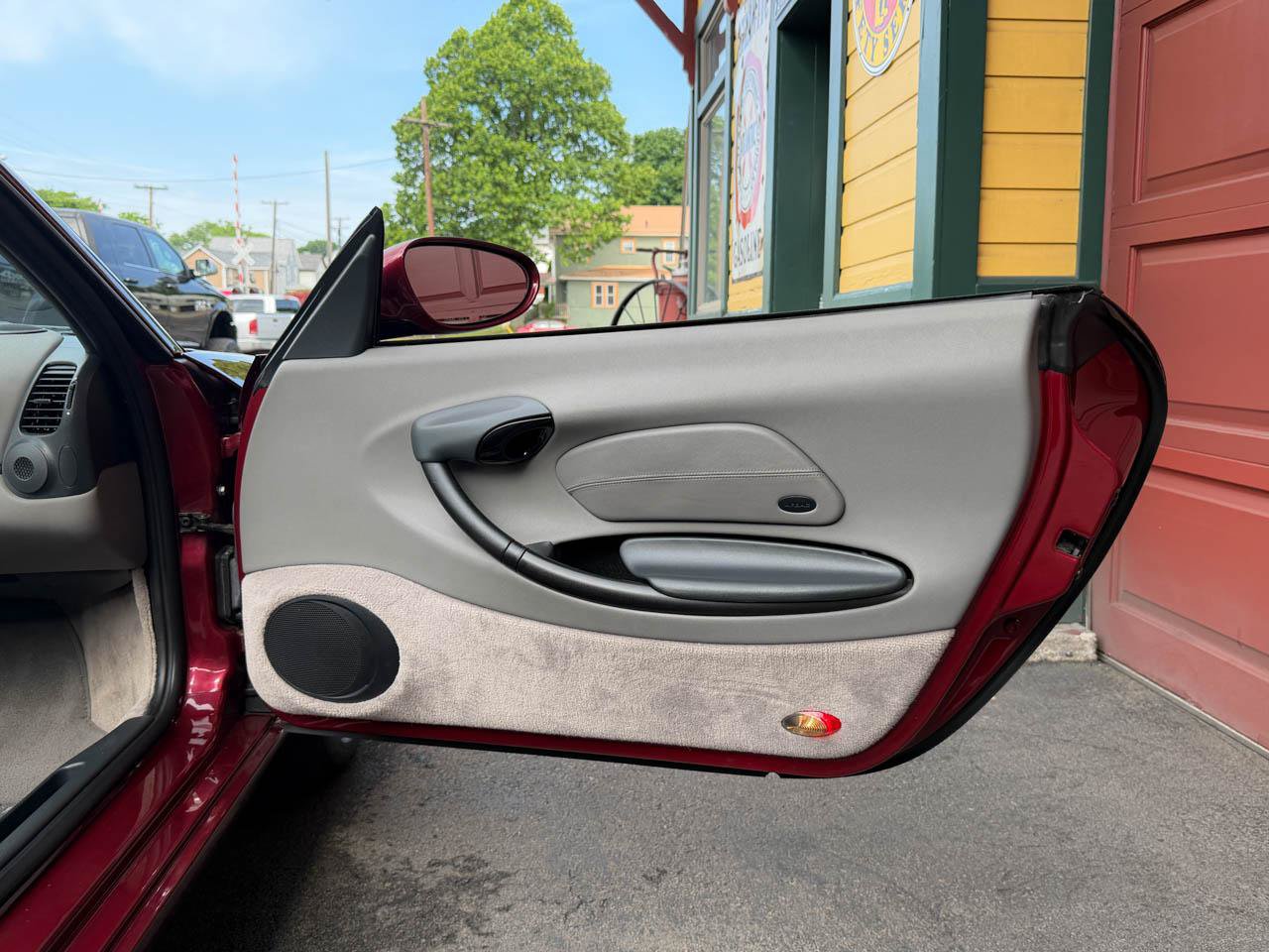 Used 1998 Porsche Boxster RWD image 29