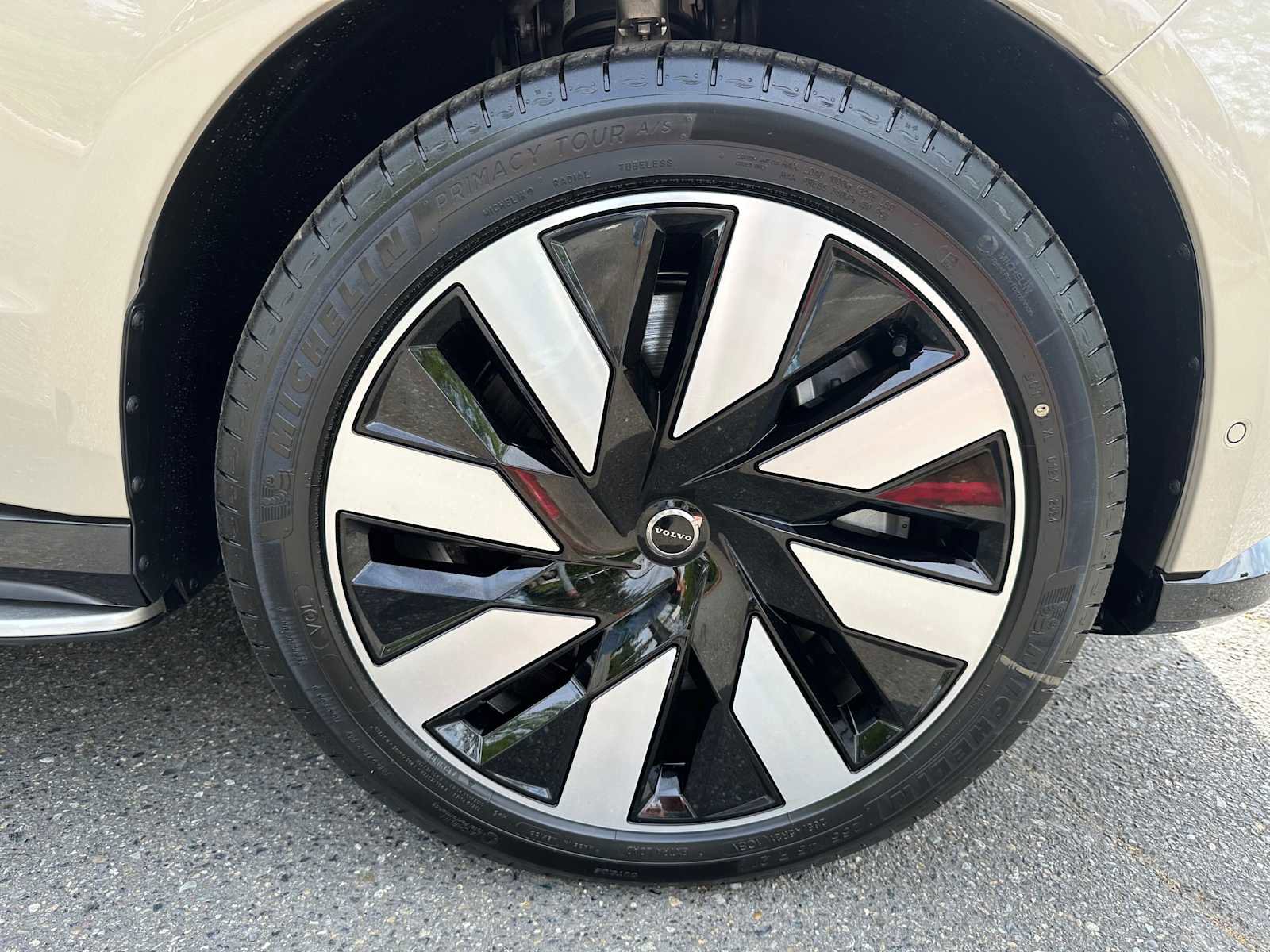 New 2025 Volvo EX90 Ultra image 9