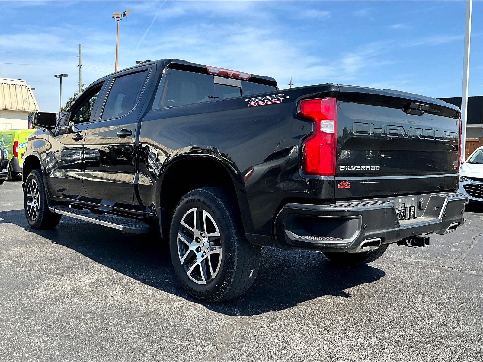 Used 2020 Chevrolet Silverado 1500 LT Trail Boss AWD/4WD image 4