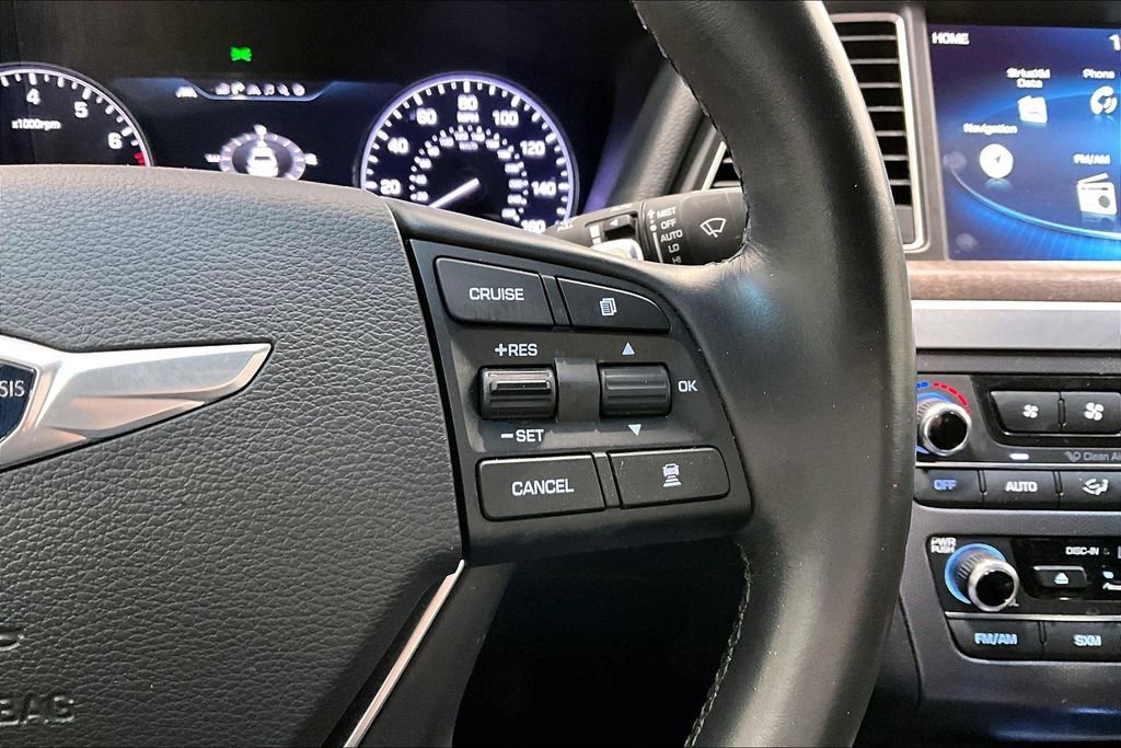 Used 2015 Hyundai Genesis 5.0 w/ Option Group 05 image 25