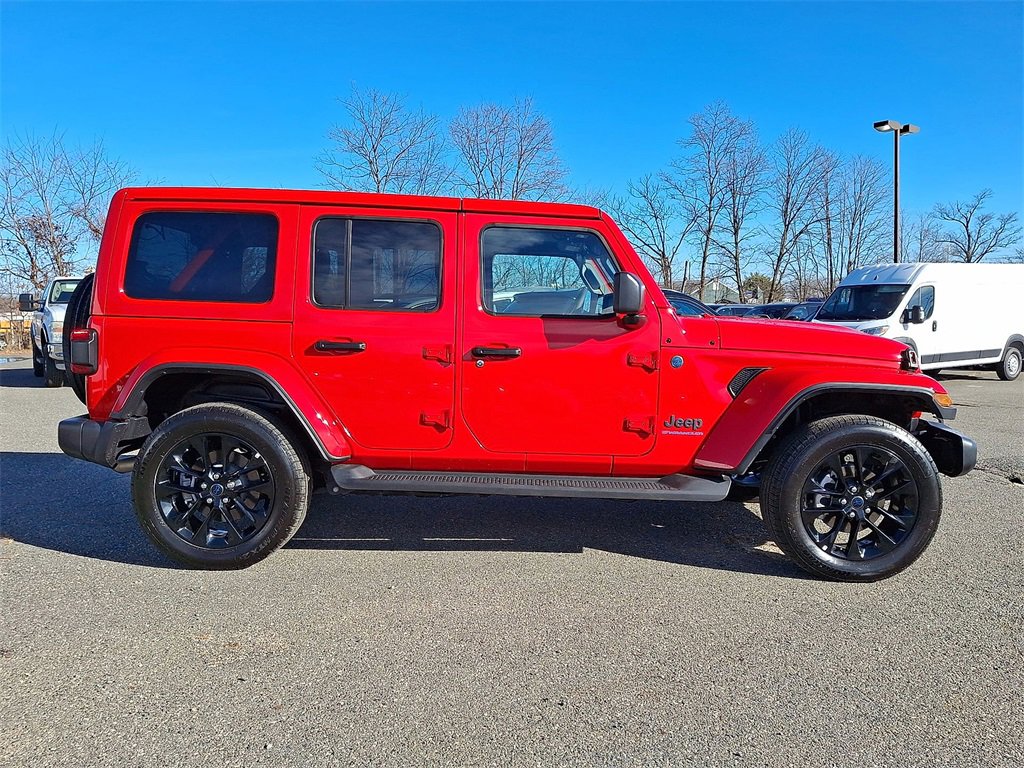 Used 2025 Jeep Wrangler Unlimited Sahara image 26