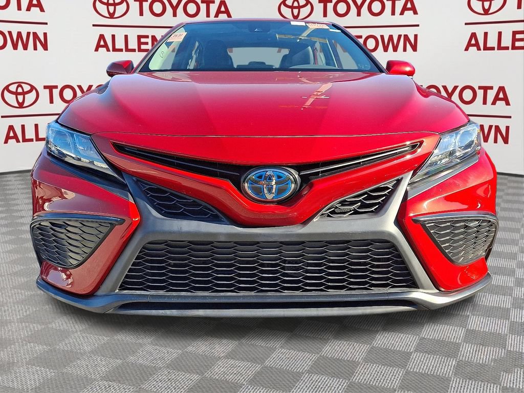 Used 2023 Toyota Camry SE w/ Audio Upgrade Package FWD image 2