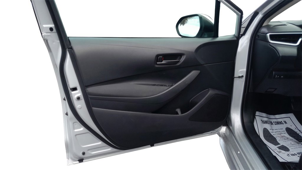 Used 2022 Toyota Corolla LE image 15