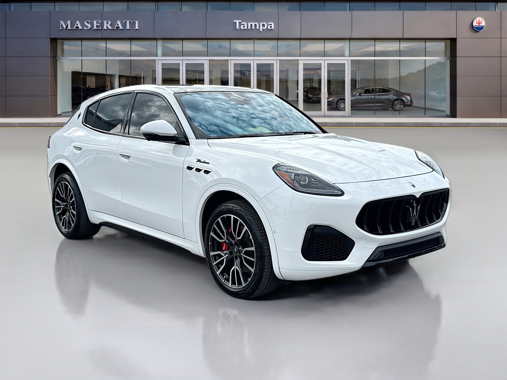 Used 2023 Maserati Grecale Modena AWD/4WD image 1