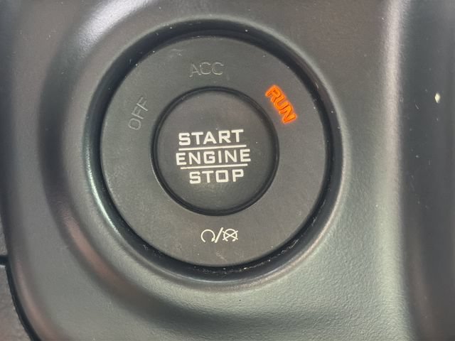 Used 2021 Jeep Wrangler Unlimited Rubicon w/ Cold Weather Group AWD/4WD image 18