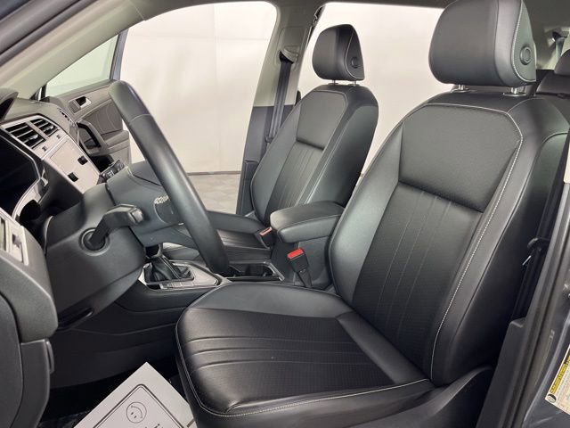 Used 2023 Volkswagen Tiguan SE image 18