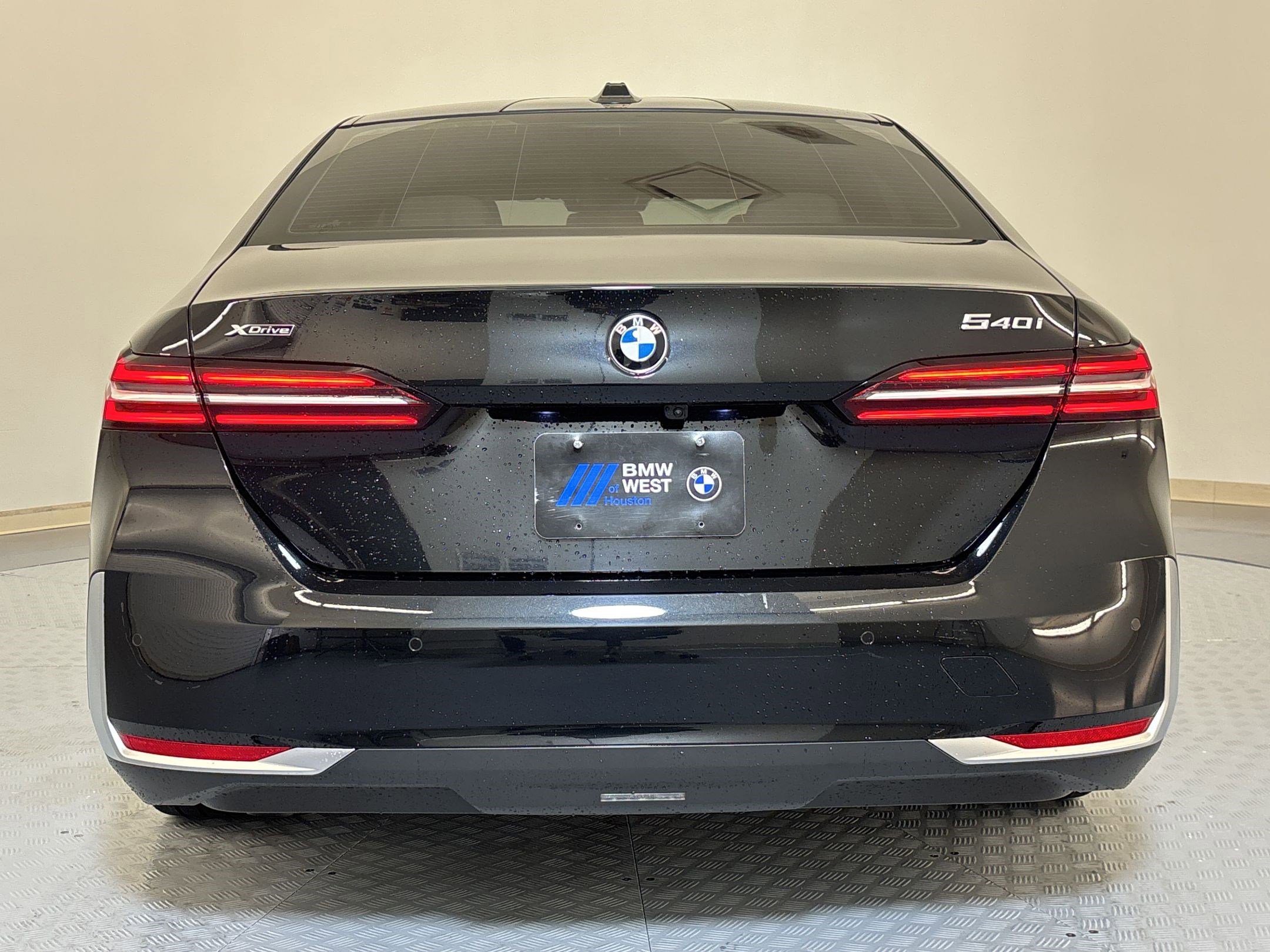 Certified 2024 BMW 540i xDrive w/ Executive Package AWD/4WD image 10