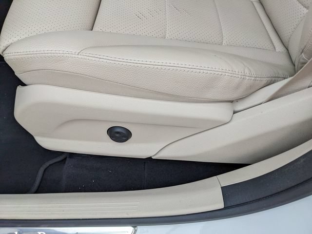Used 2021 Mercedes-Benz GLC 300 image 23