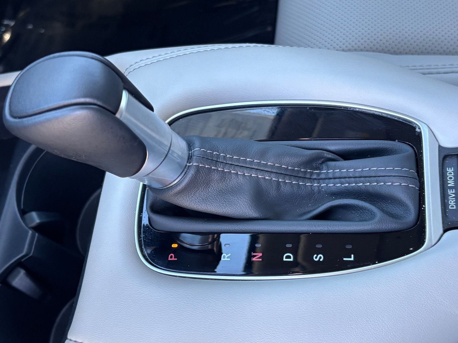 Certified 2025 Honda HR-V EX-L image 32