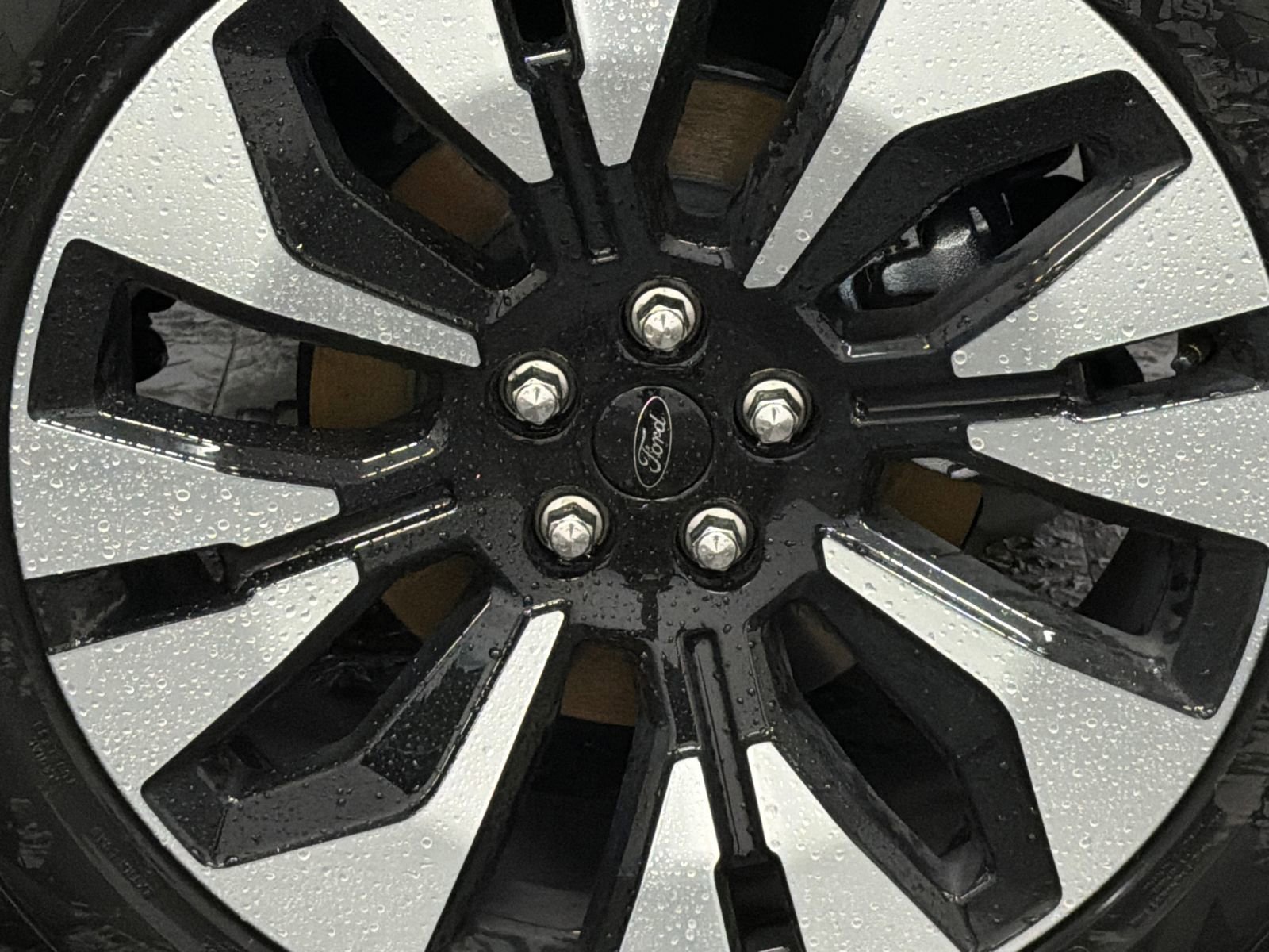 New 2026 Ford Explorer Platinum w/ LUX Leather Package image 5