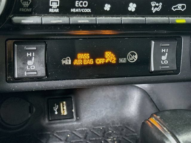 Certified 2024 Toyota RAV4 SE w/ Weather & Moonroof Package AWD/4WD image 21