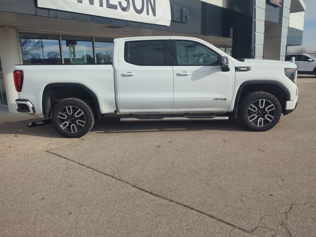 Used 2024 GMC Sierra 1500 AT4 w/ Technology Package image 8