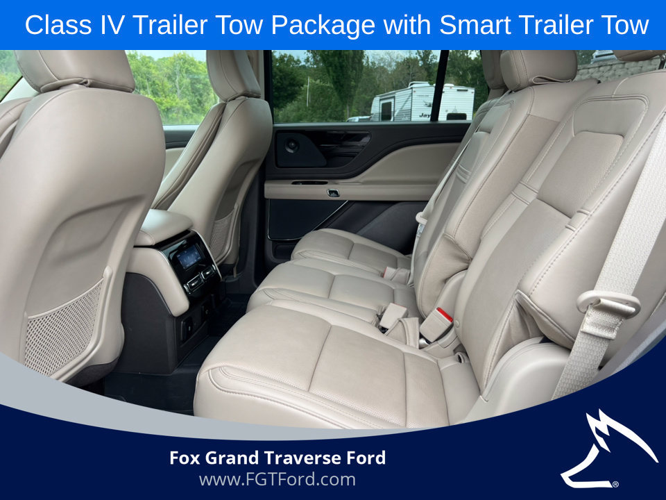 Used 2023 Lincoln Aviator Reserve w/ Equipment Group 201A AWD/4WD image 5