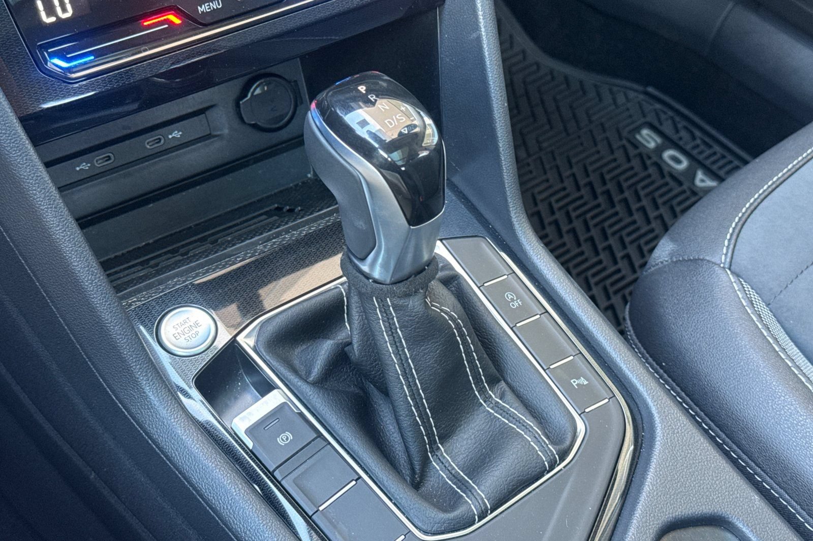 Certified 2026 Volkswagen Taos SE FWD image 21