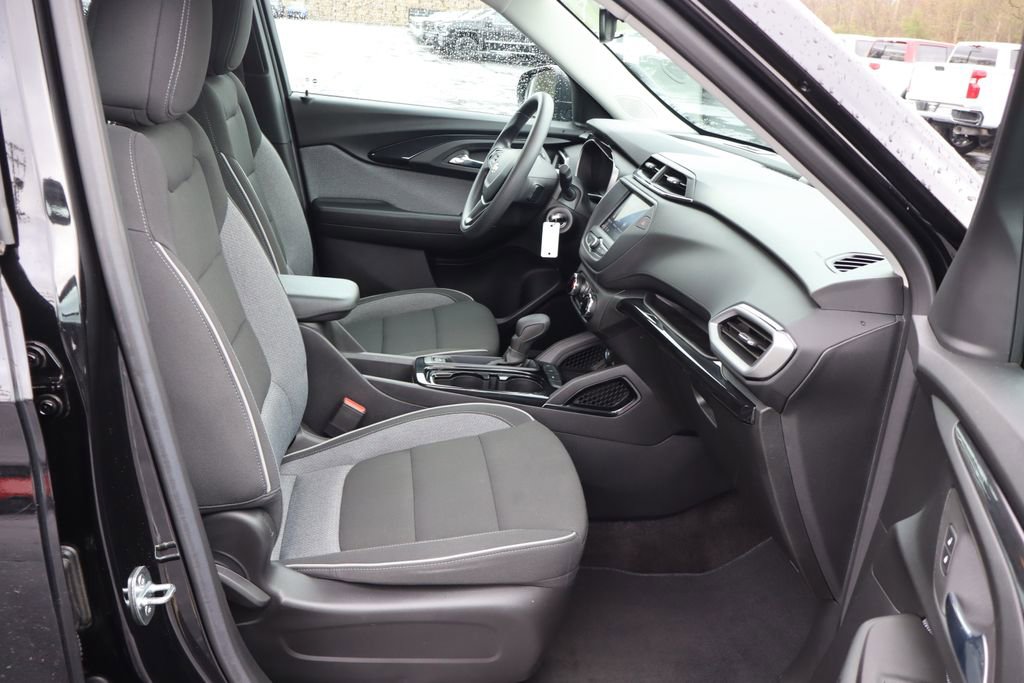 Used 2023 Chevrolet TrailBlazer LS image 17