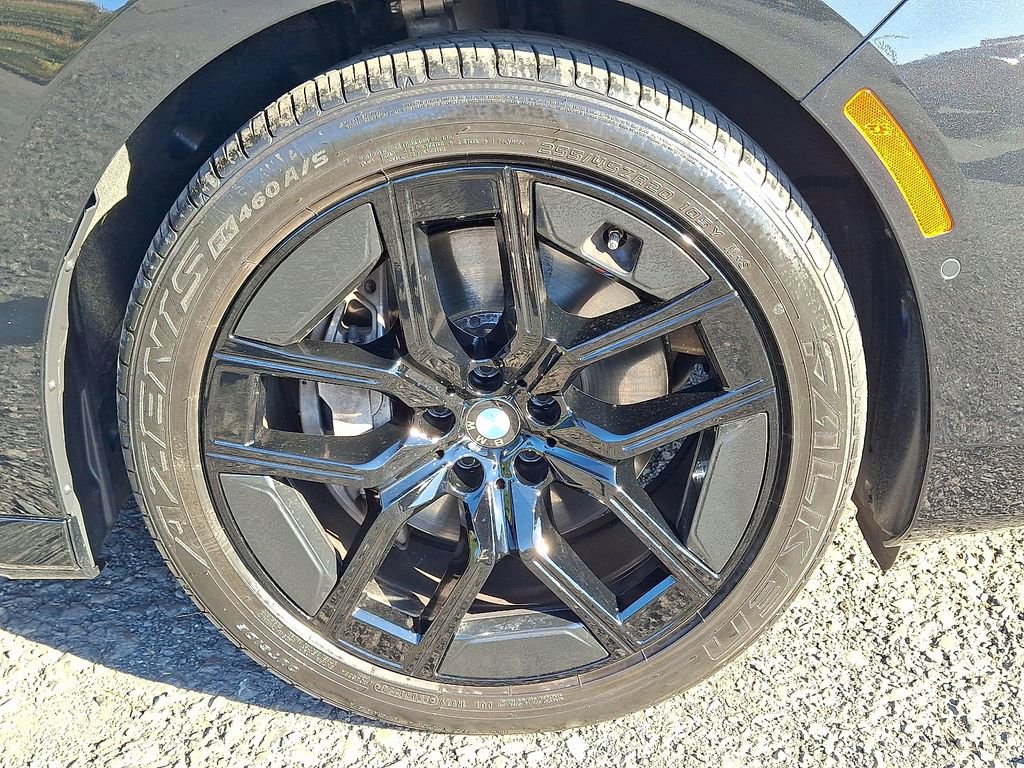 Used 2025 BMW 740i xDrive image 8