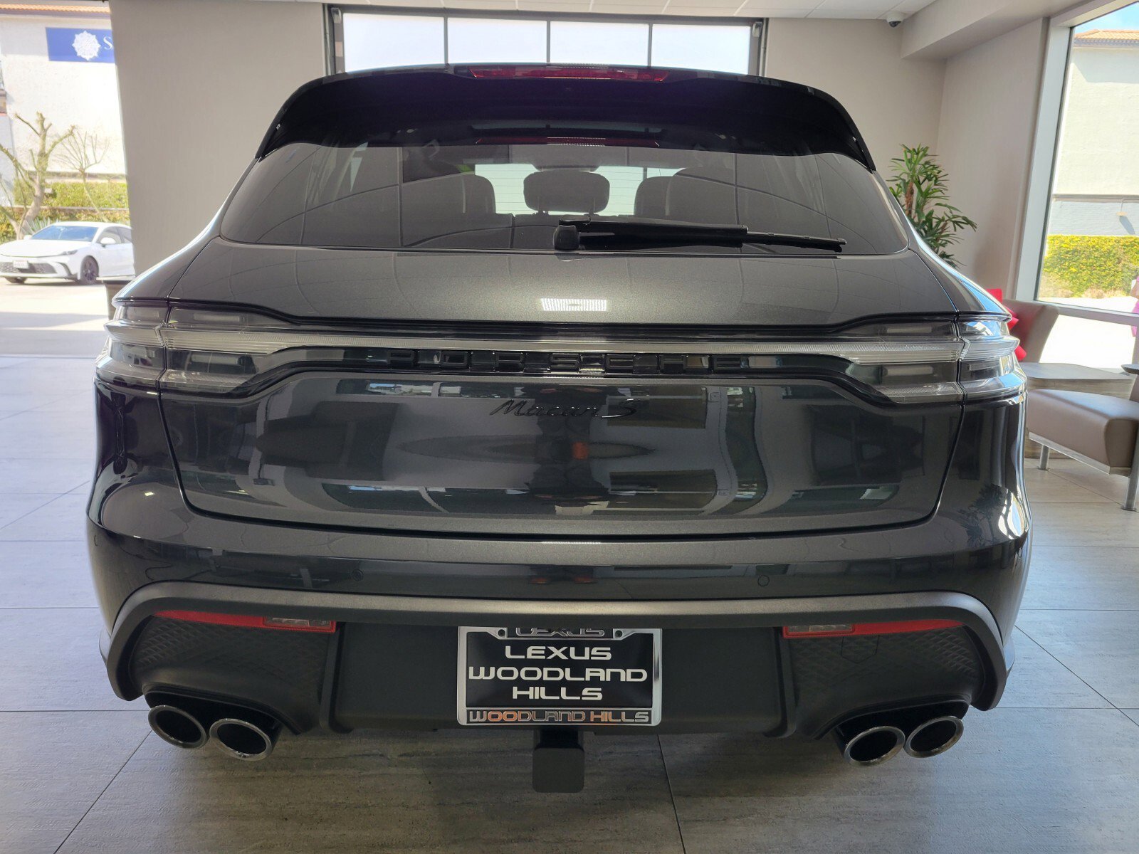 Used 2025 Porsche Macan S image 4