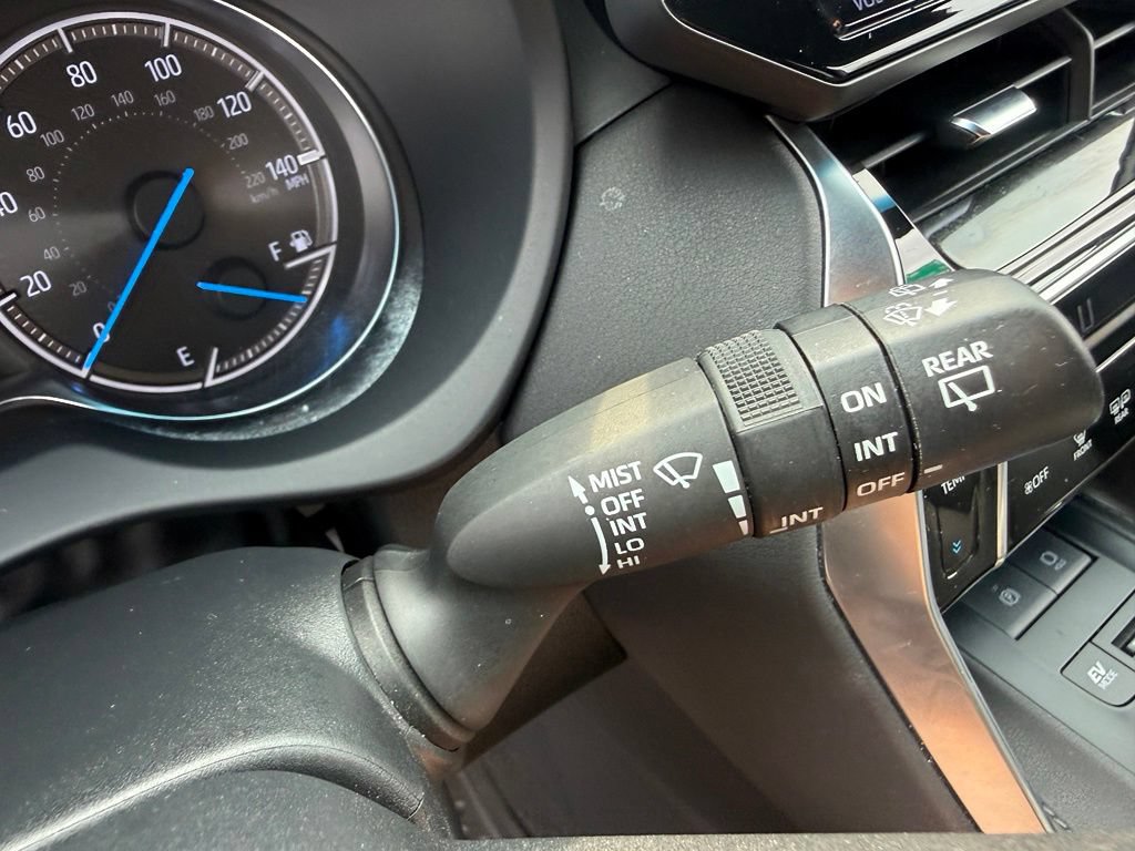 Certified 2024 Toyota Venza XLE AWD/4WD image 30