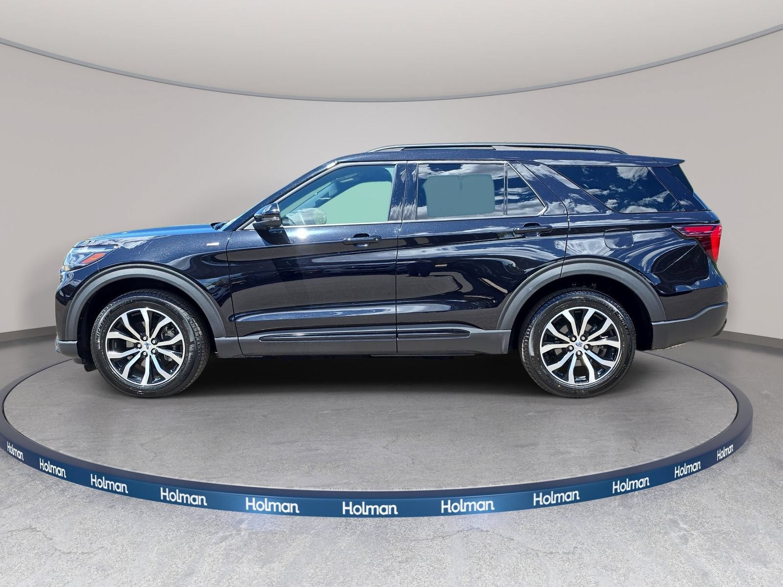Used 2025 Ford Explorer ST-Line AWD/4WD image 9