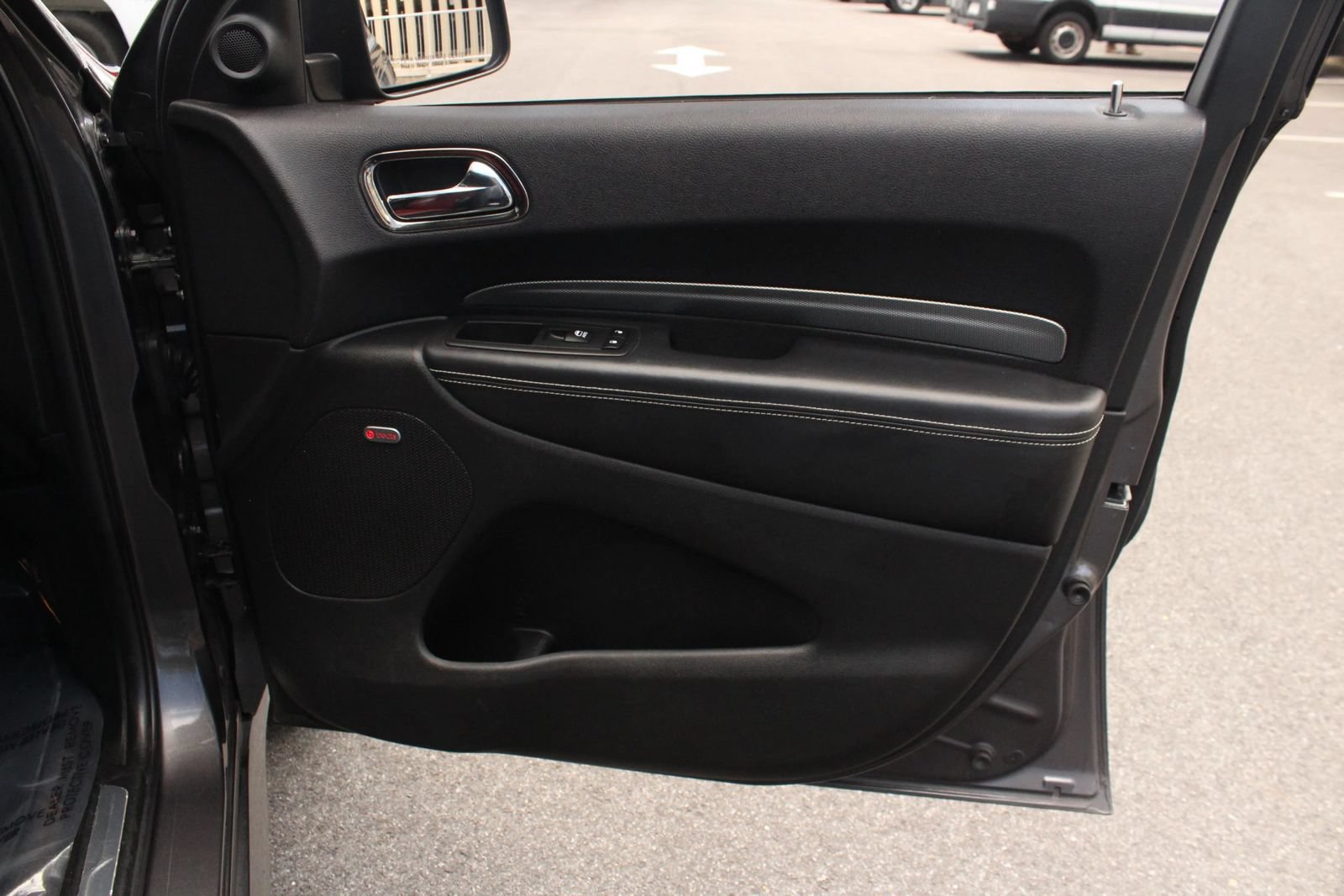Used 2018 Dodge Durango SRT w/ Technology Group AWD/4WD image 28