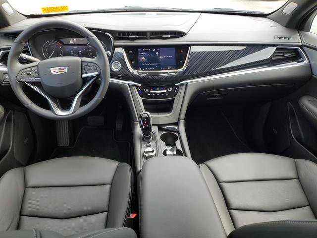 Certified 2025 Cadillac XT6 Premium Luxury FWD image 42