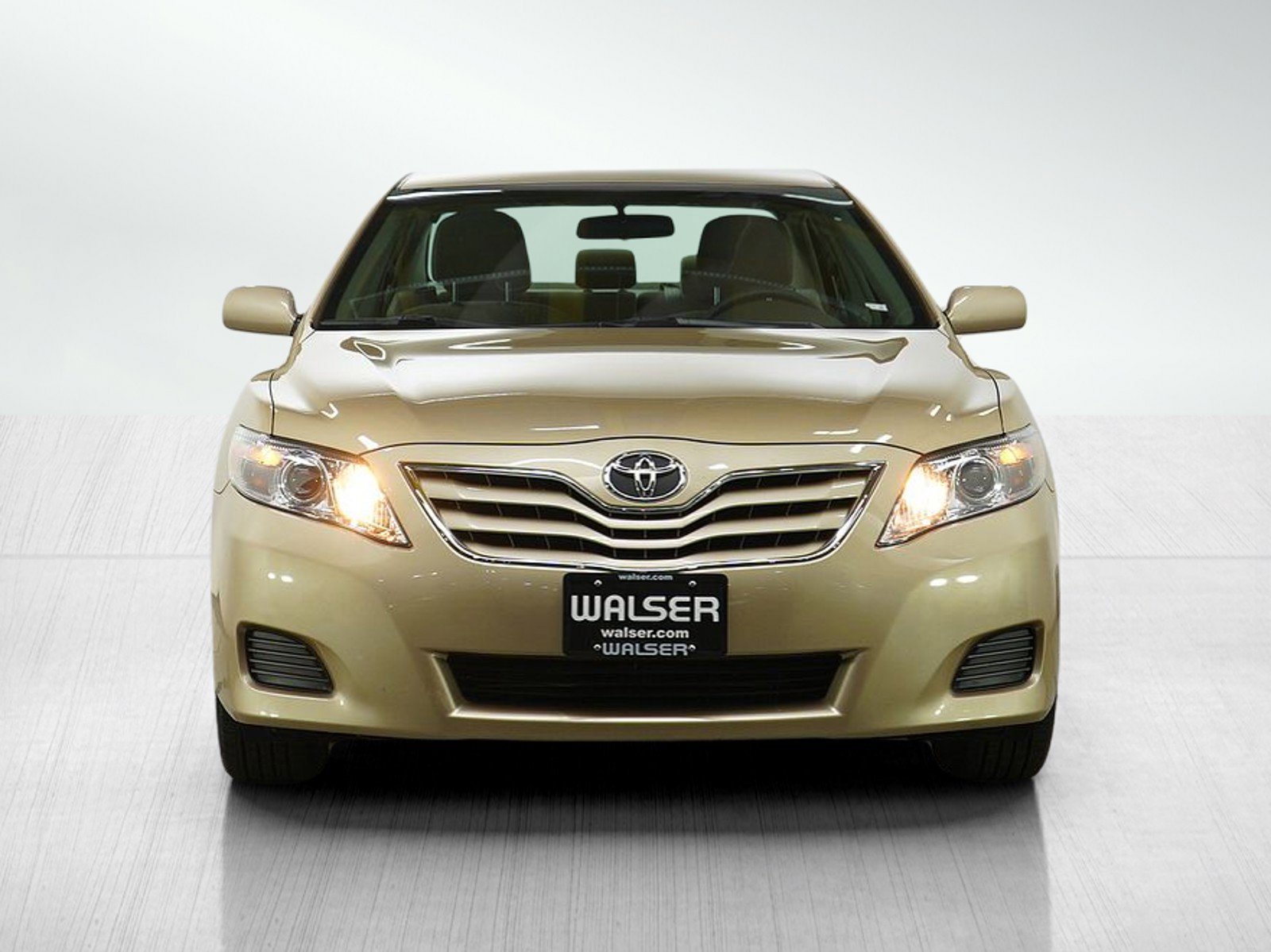 Used 2010 Toyota Camry LE FWD image 8