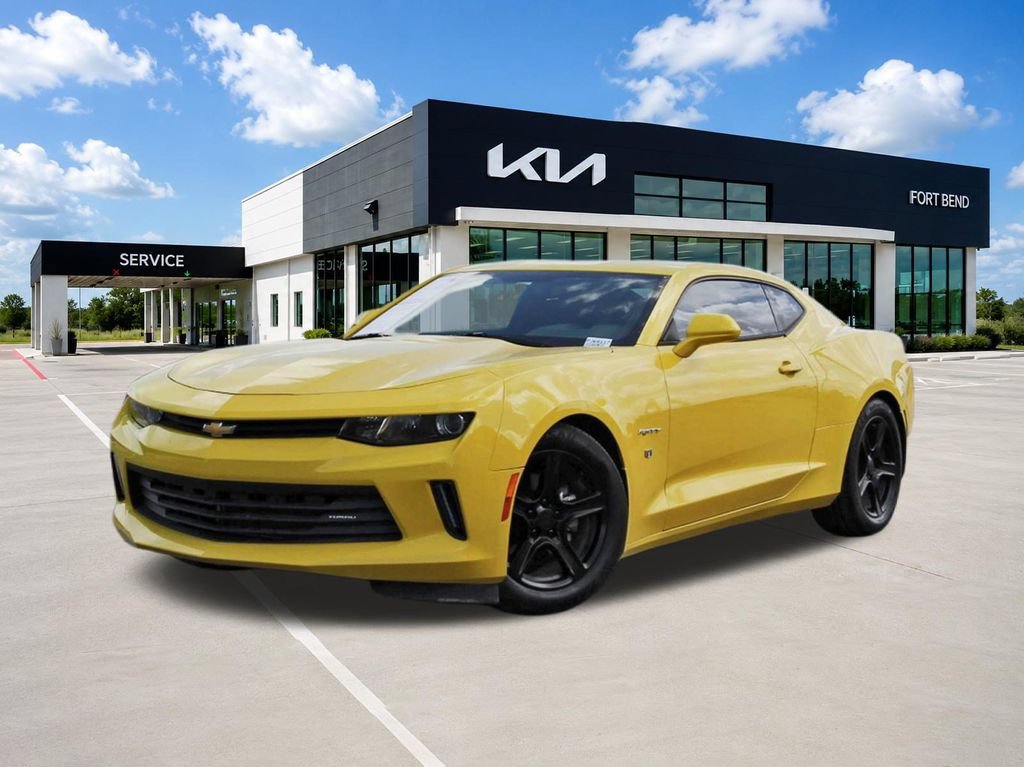 Used 2017 Chevrolet Camaro LT RWD image 1