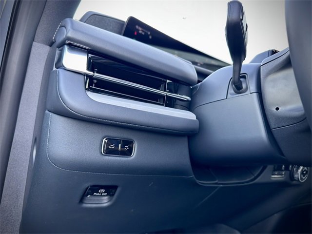 New 2025 Lincoln Navigator Reserve image 38